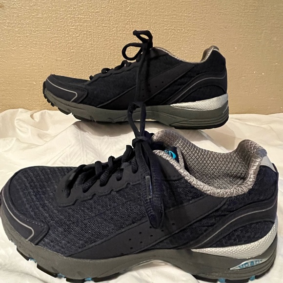 NWOB Abeo Allbirds Pro Sneakers - Picture 11 of 13